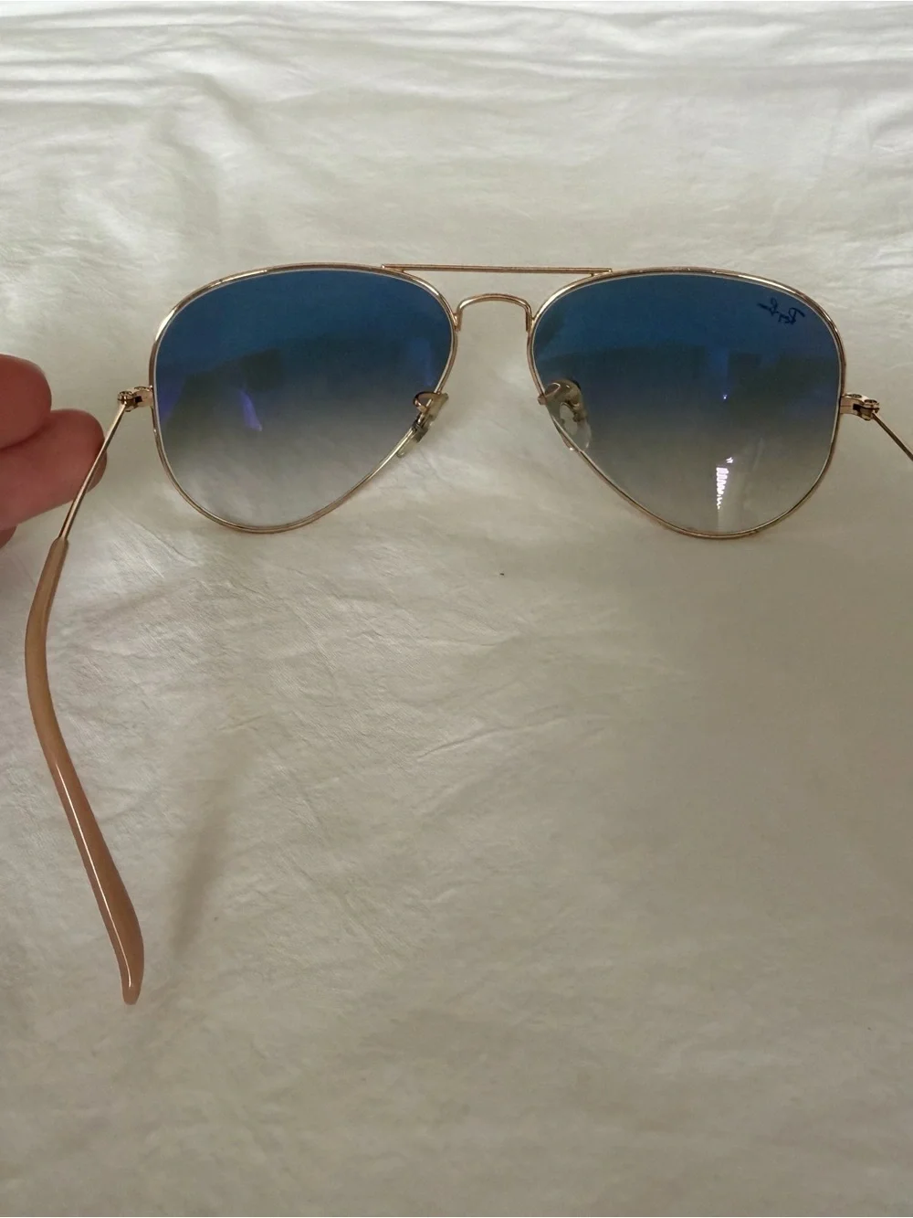 Ray-Ban Aviator Sunglasses with Blue Gradient Lenses